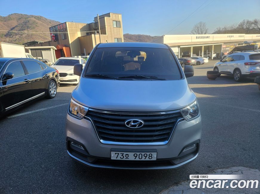 Hyundai Starex 2019