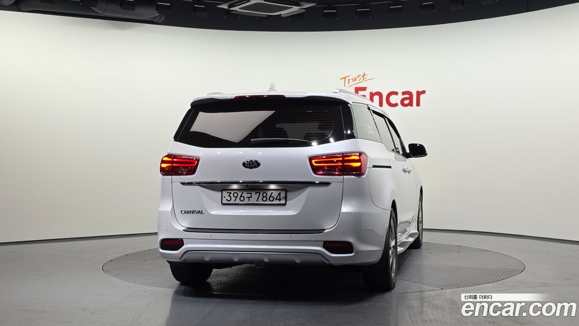 Kia Canival 2020