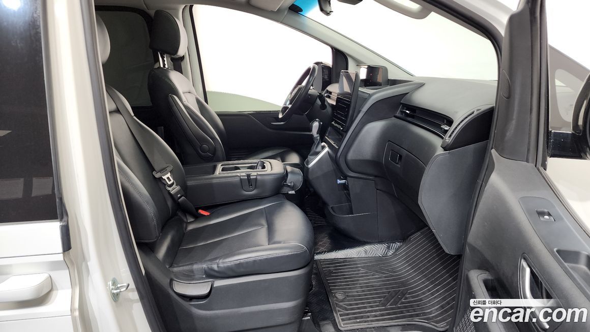 Hyundai Staria 2022