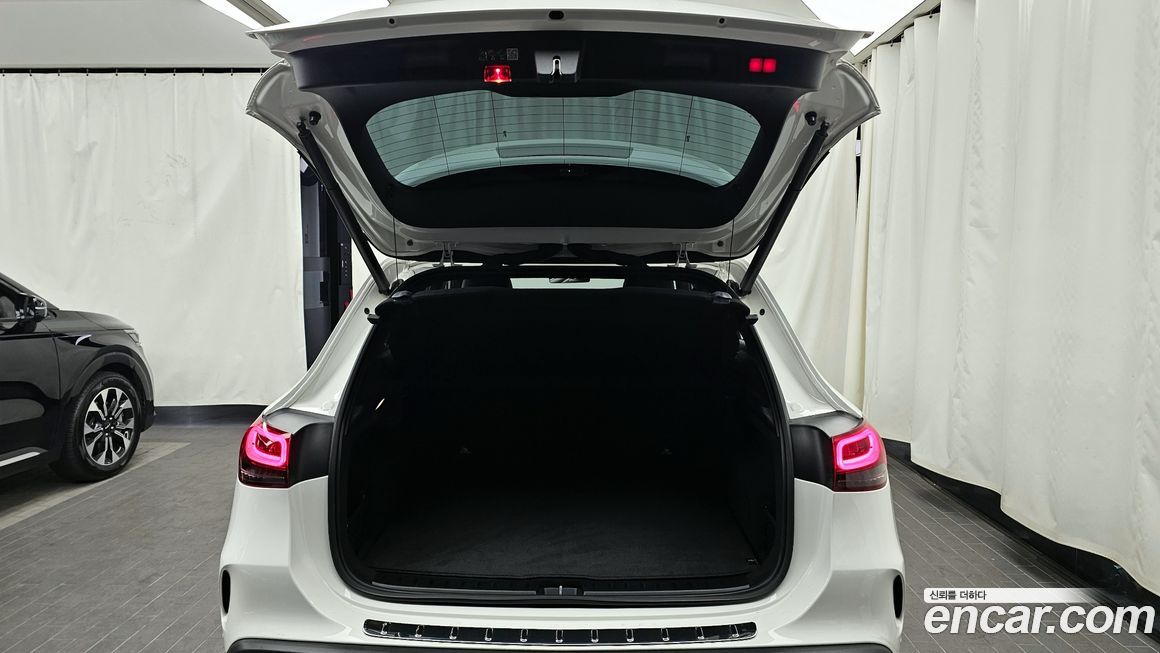 Mercedes-Benz EQA 2023