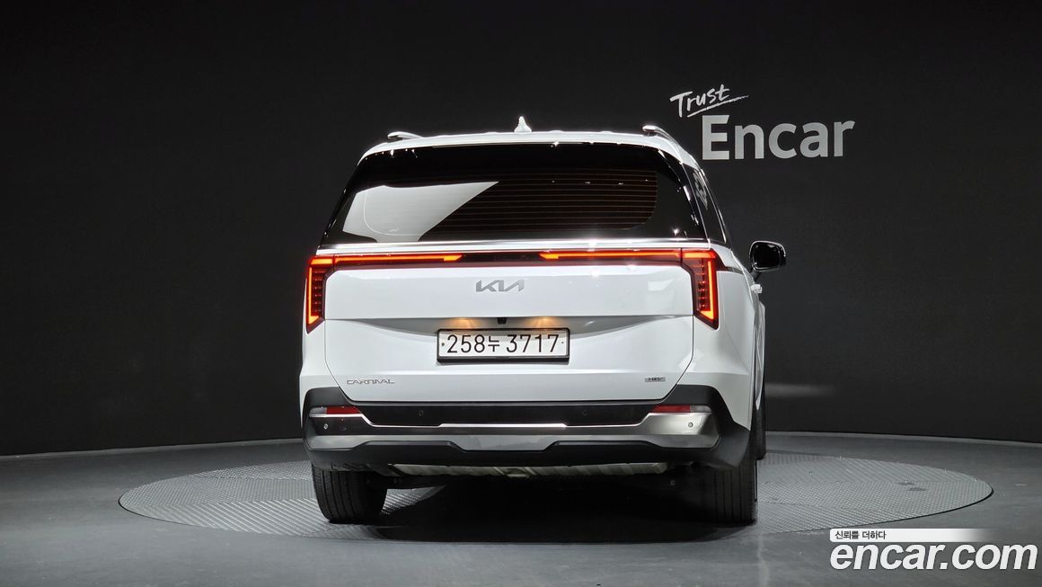 Kia Canival 2025
