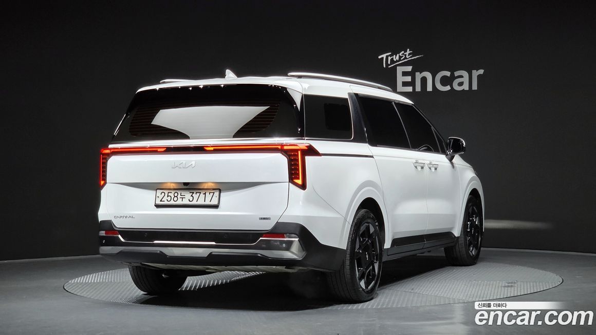 Kia Canival 2025