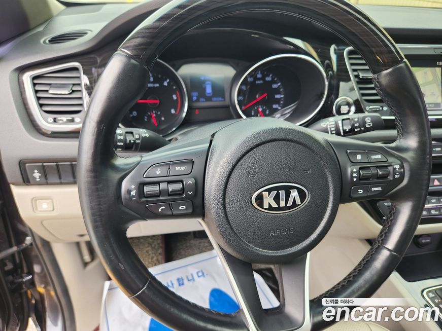 Kia Canival 2019