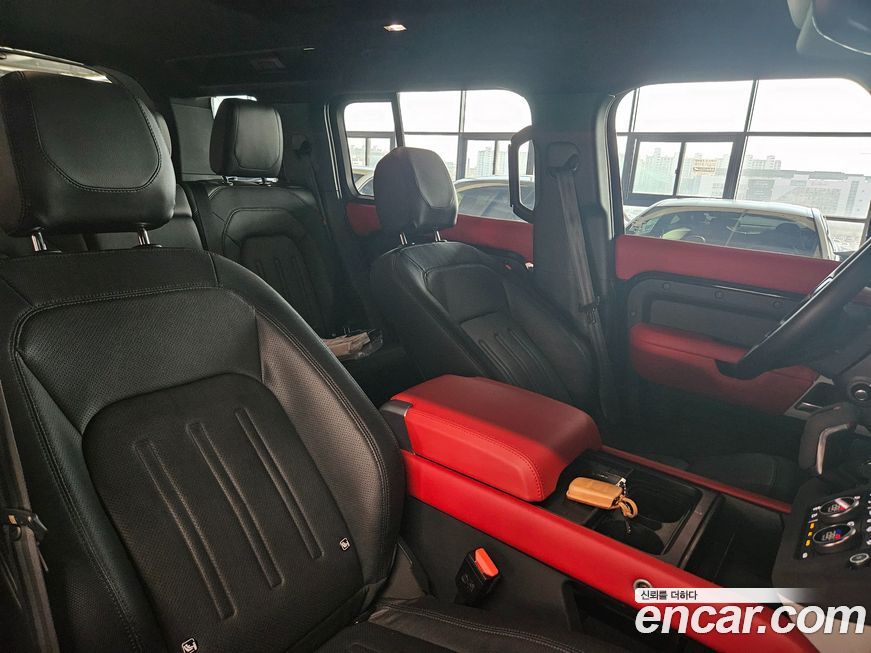 Land Rover Defender 2022