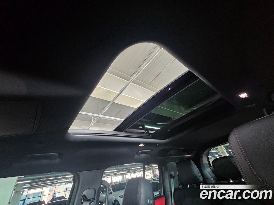 Land Rover Defender 2022