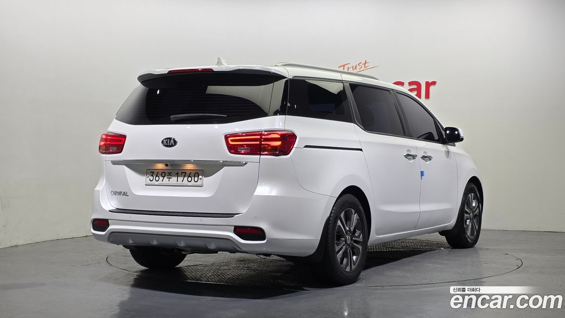 Kia Canival 2020