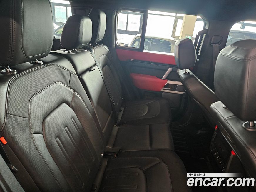 Land Rover Defender 2022