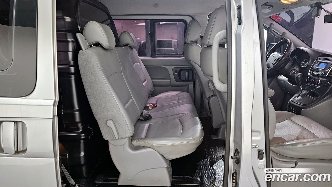Hyundai Starex 2019