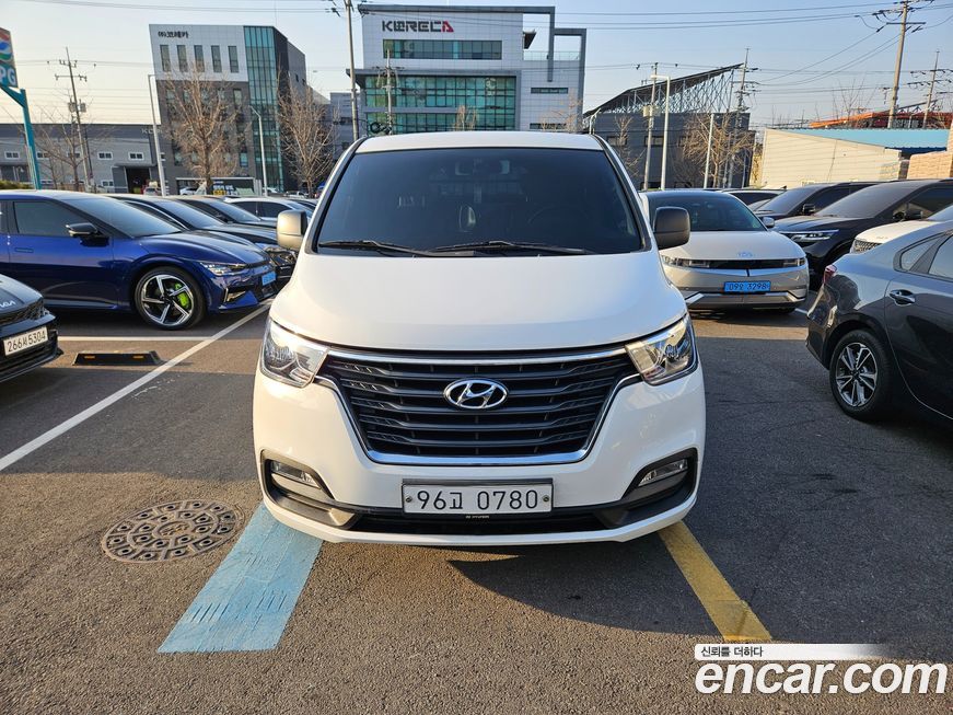 Hyundai Starex 2019