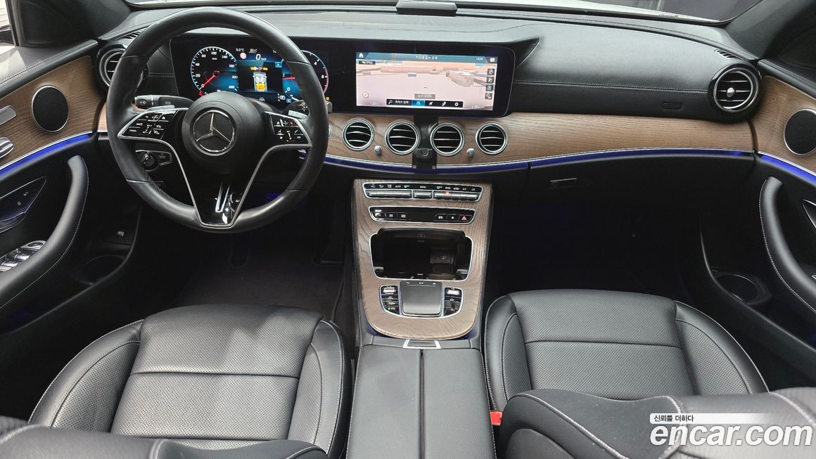 Mercedes-Benz E-Class 2021