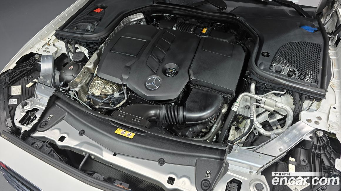 Mercedes-Benz E-Class 2021