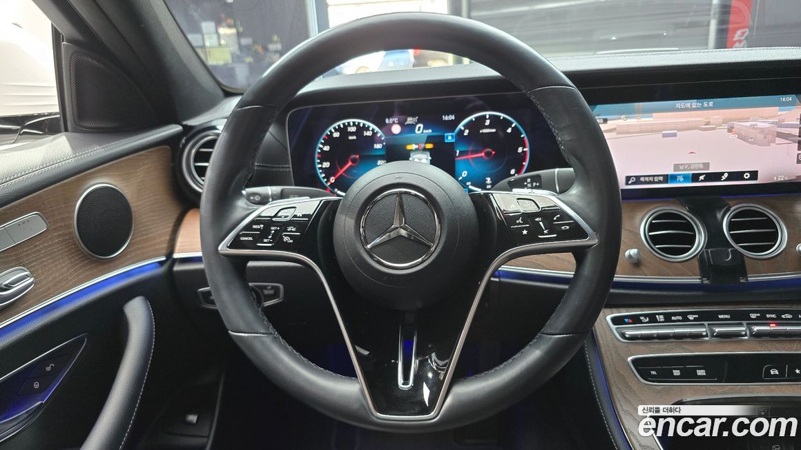 Mercedes-Benz E-Class 2021