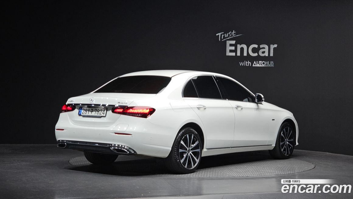 Mercedes-Benz E-Class 2021