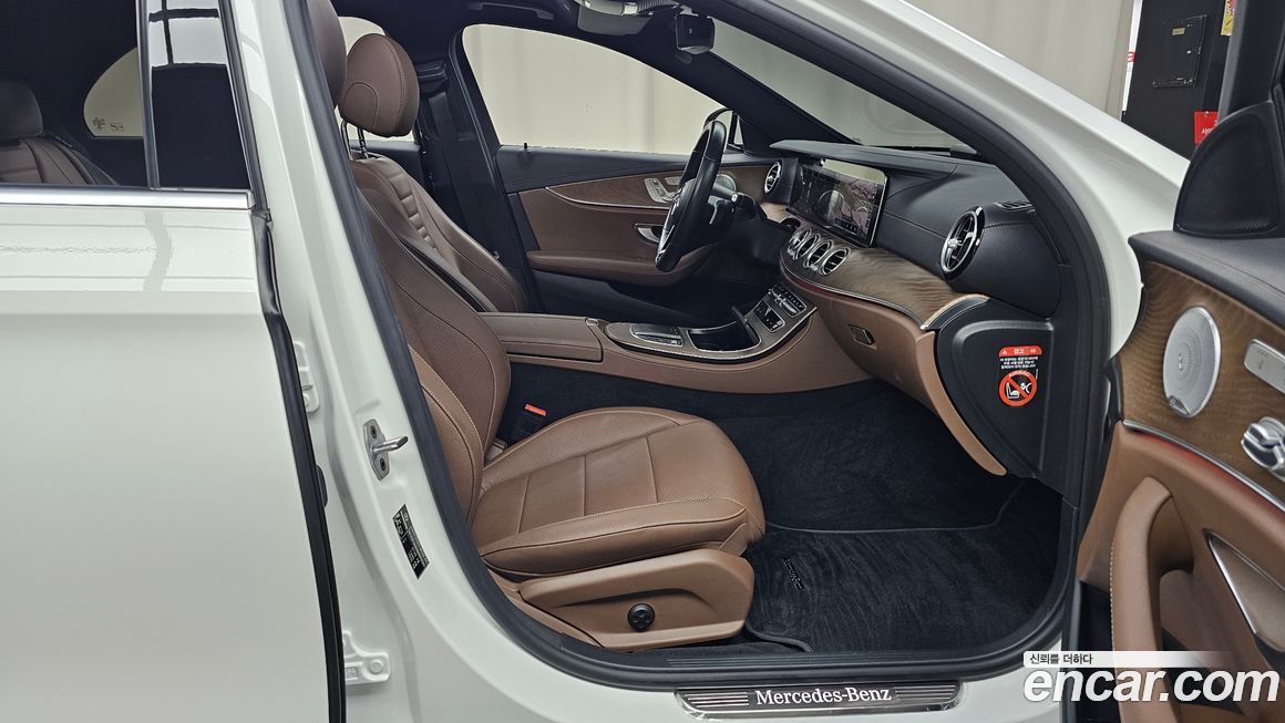 Mercedes-Benz E-Class 2021