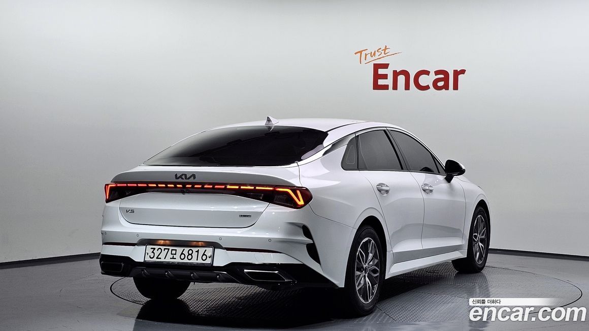 Kia K5 2023