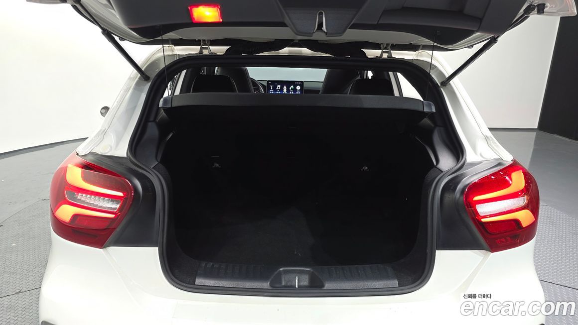 Mercedes-Benz A-Class 2018