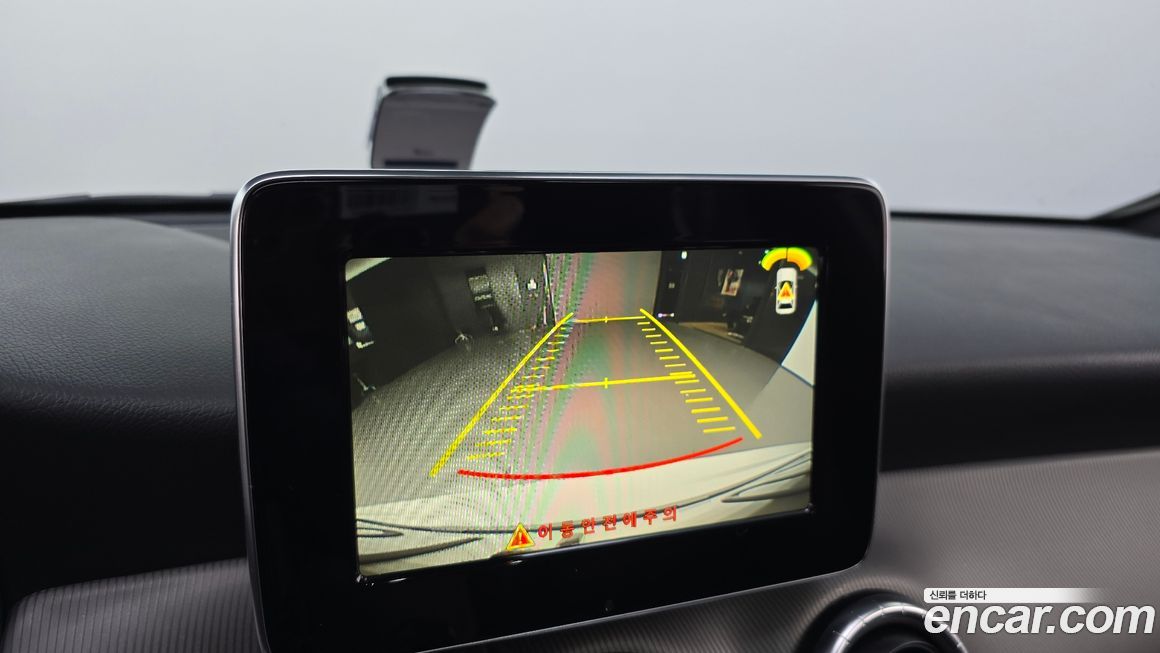 Mercedes-Benz CLA-Class 2015