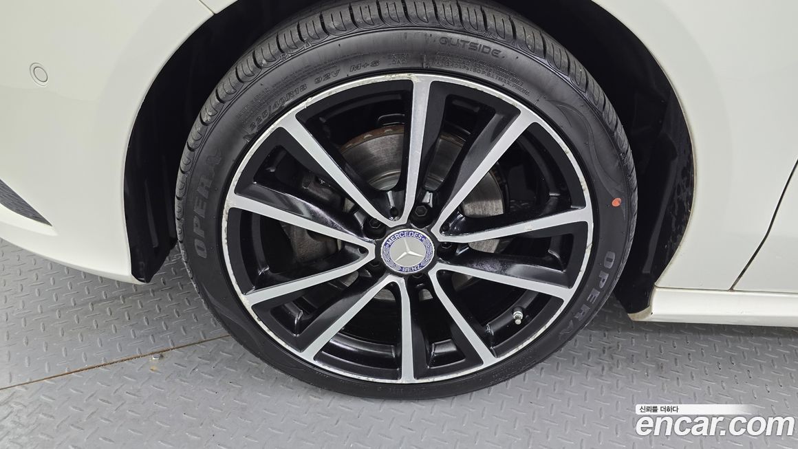 Mercedes-Benz CLA-Class 2015