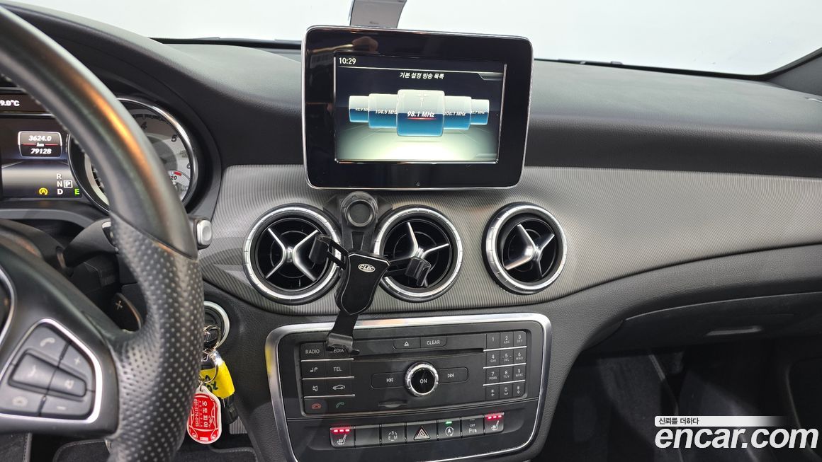 Mercedes-Benz CLA-Class 2015