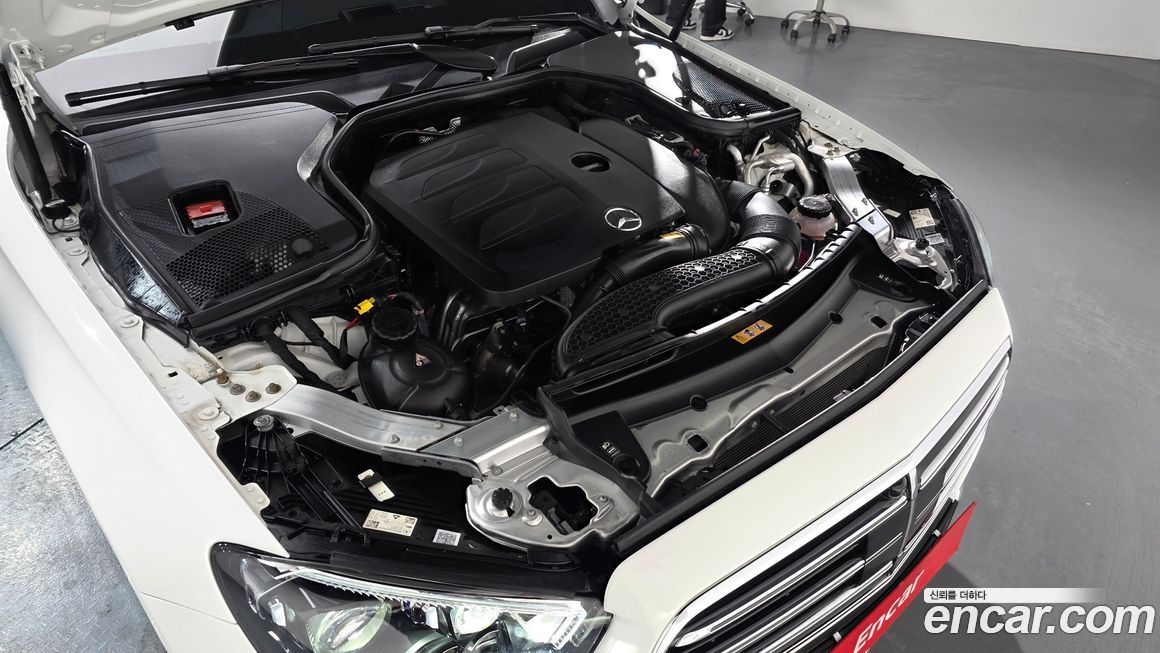 Mercedes-Benz E-Class 2023