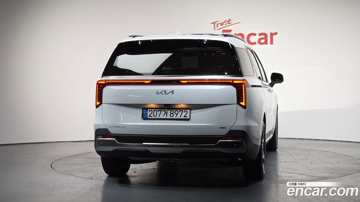 Kia Canival 2025