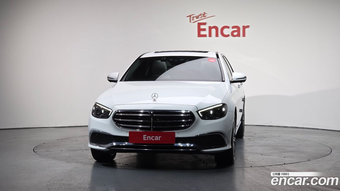 Mercedes-Benz E-Class 2023