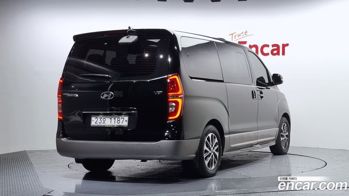 Hyundai Starex 2019