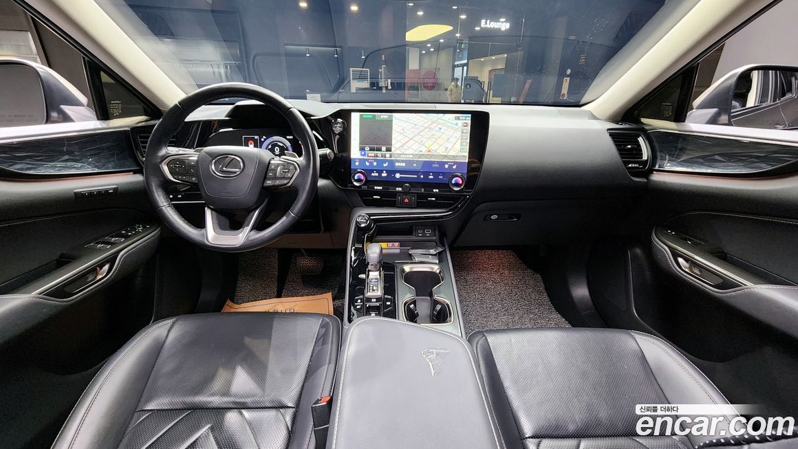 Lexus NX 2025