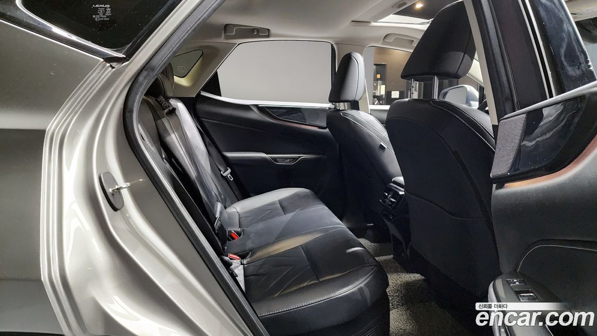Lexus NX 2025
