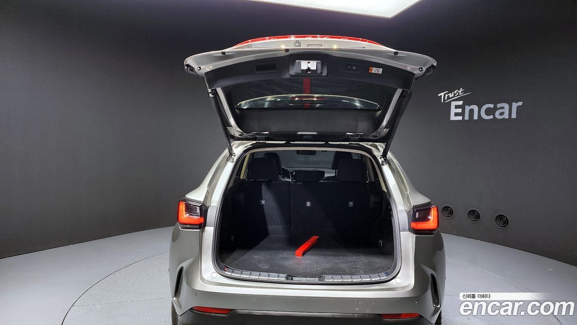 Lexus NX 2025