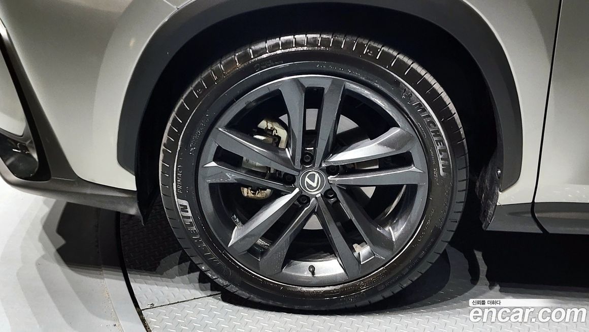 Lexus NX 2025