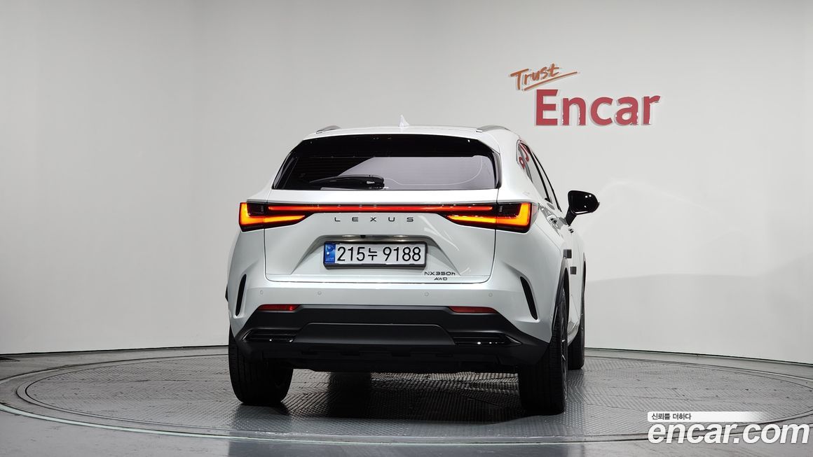 Lexus NX 2025