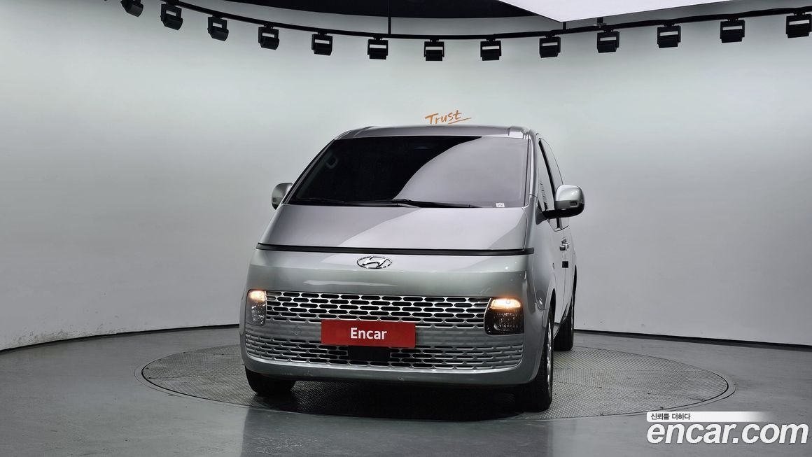 Hyundai Staria 2022