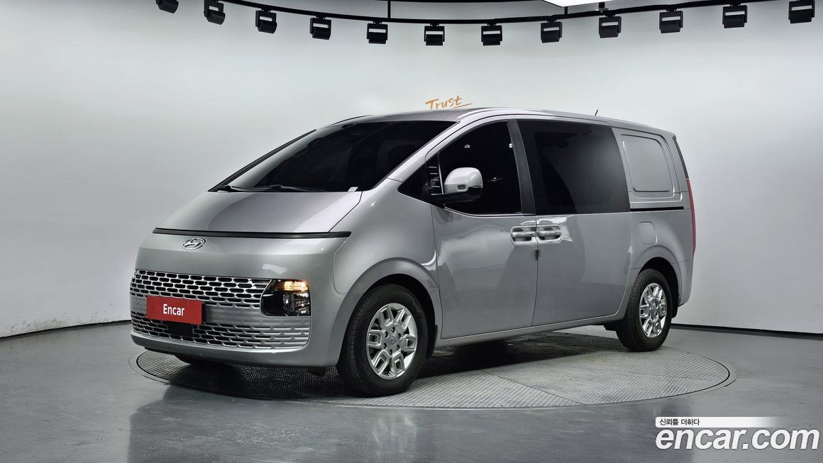 Hyundai Staria 2022