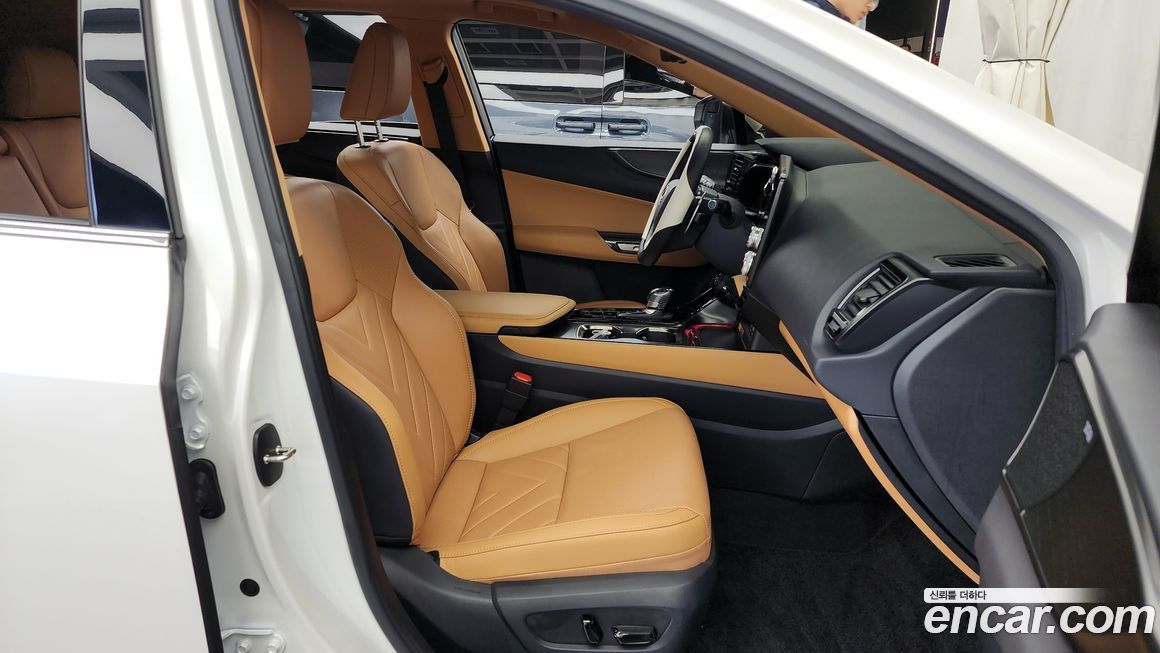 Lexus NX 2025