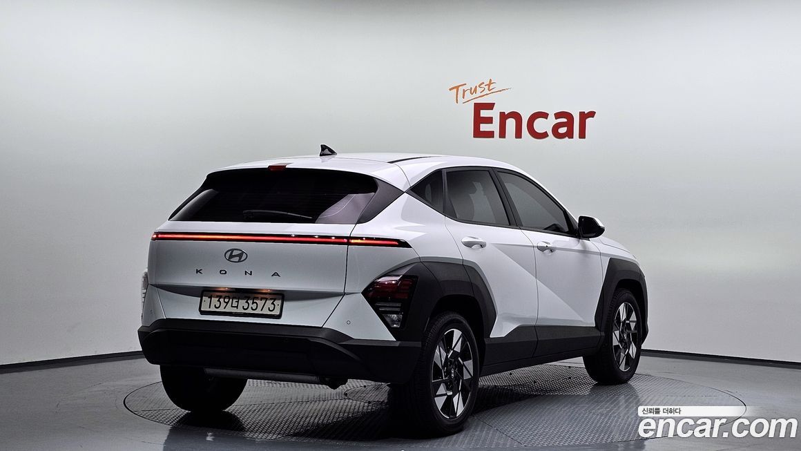 Hyundai Kona 2025
