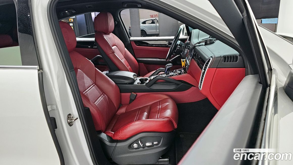 Porsche Cayenne 2020