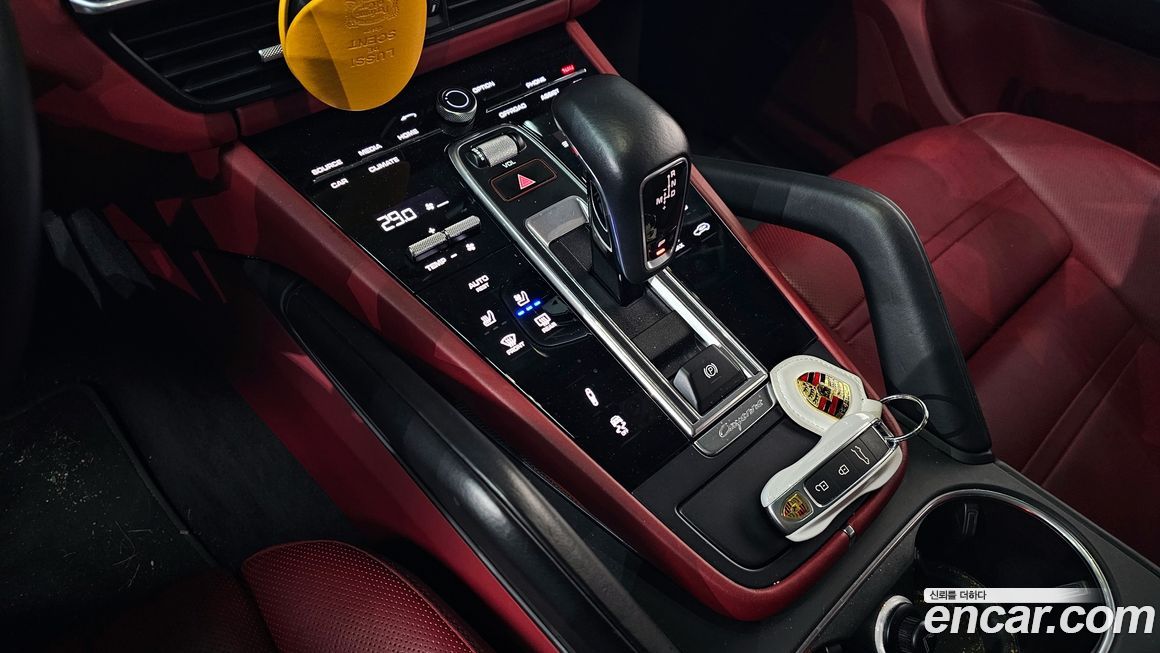 Porsche Cayenne 2020