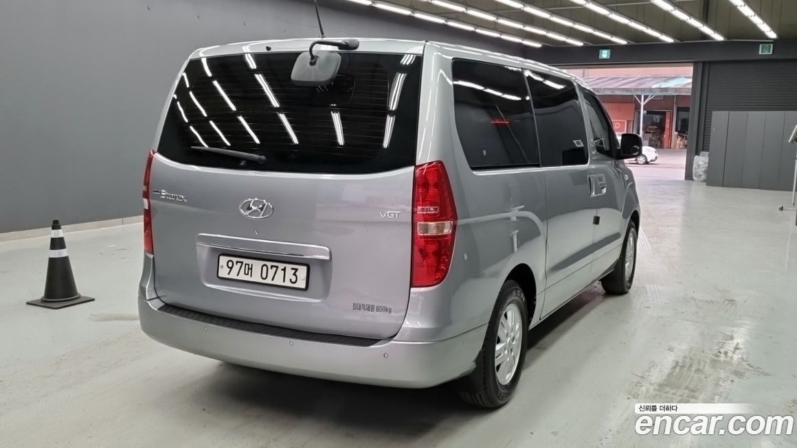 Hyundai Starex 2021