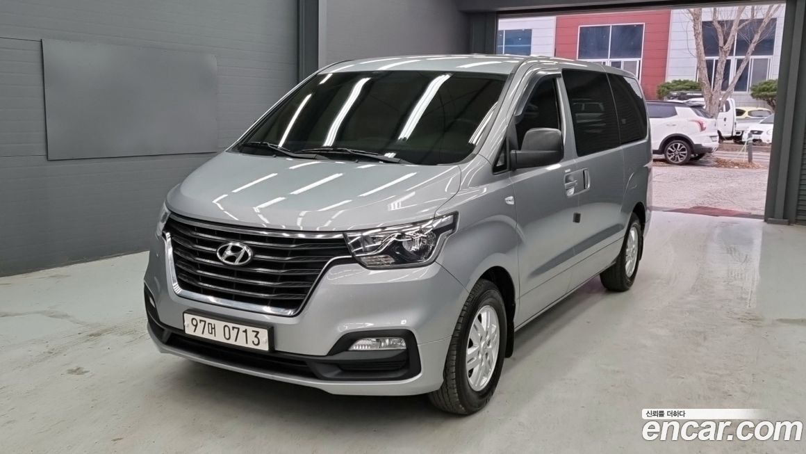 Hyundai Starex 2021