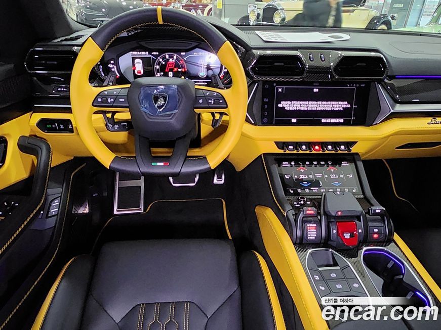 Lamborghini Urus 2025