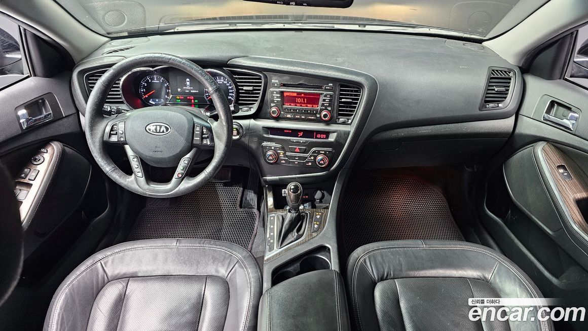 Kia K5 2011