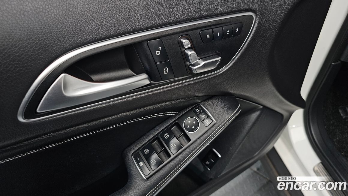 Mercedes-Benz GLA-Class 2019