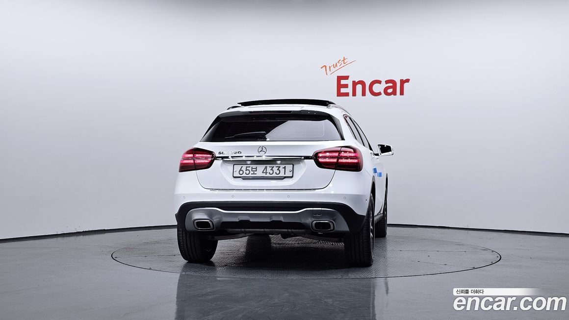 Mercedes-Benz GLA-Class 2019