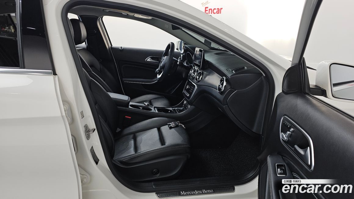 Mercedes-Benz GLA-Class 2019