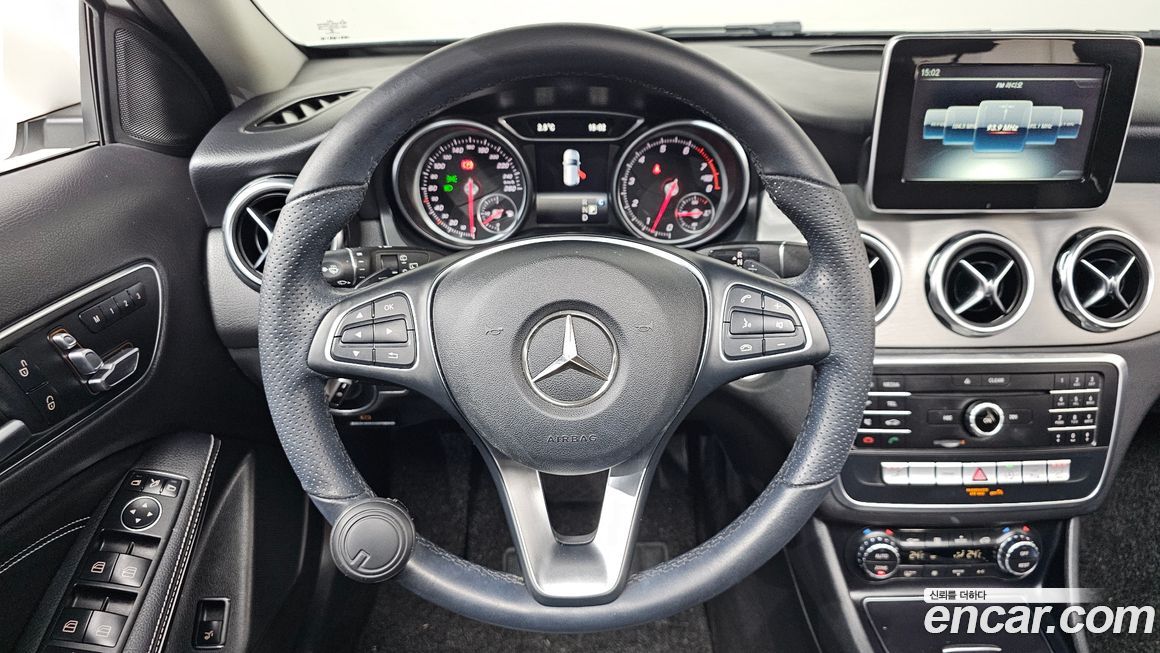 Mercedes-Benz GLA-Class 2019