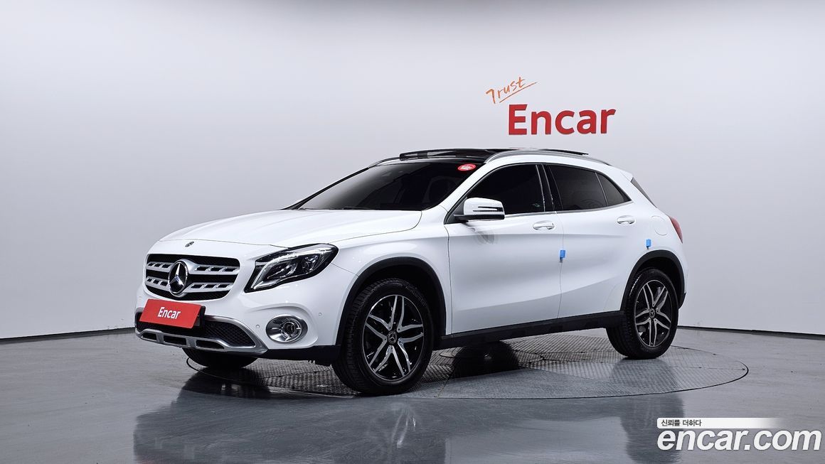 Mercedes-Benz GLA-Class 2019