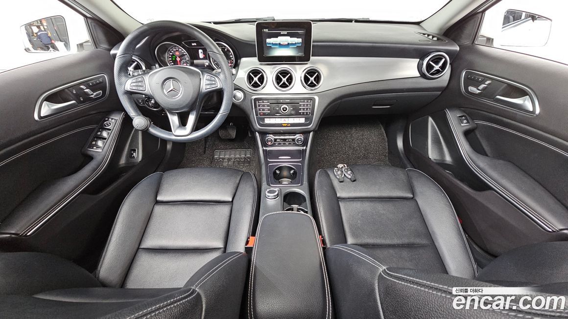 Mercedes-Benz GLA-Class 2019