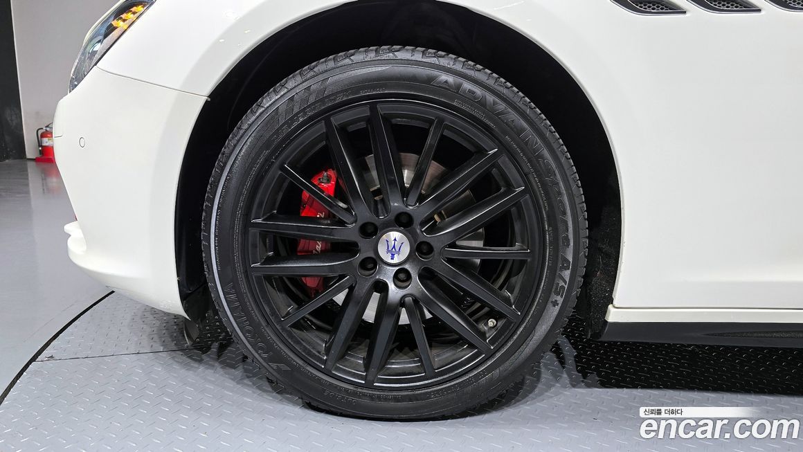 Maserati Ghibli 2017