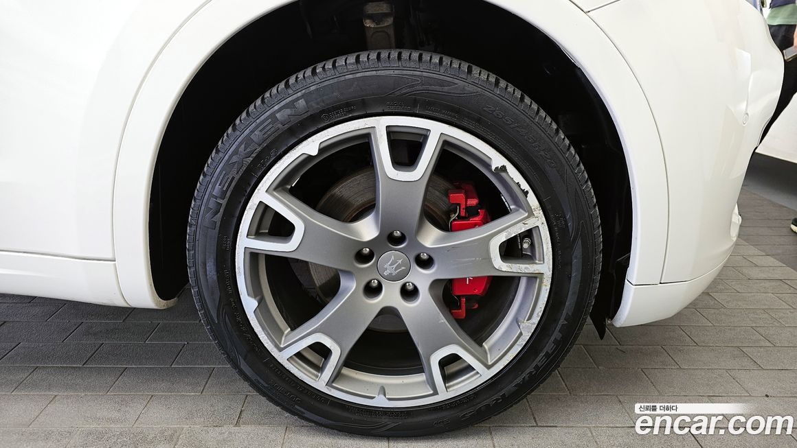 Maserati Levante 2017